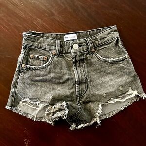 Women’s Zara Black Cutoff Distressed Jean Shorts